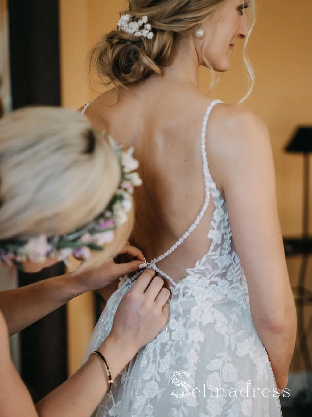 A-line Spaghetti Straps Lace Wedding Dresses Romantic Bridal Gowns CBD296