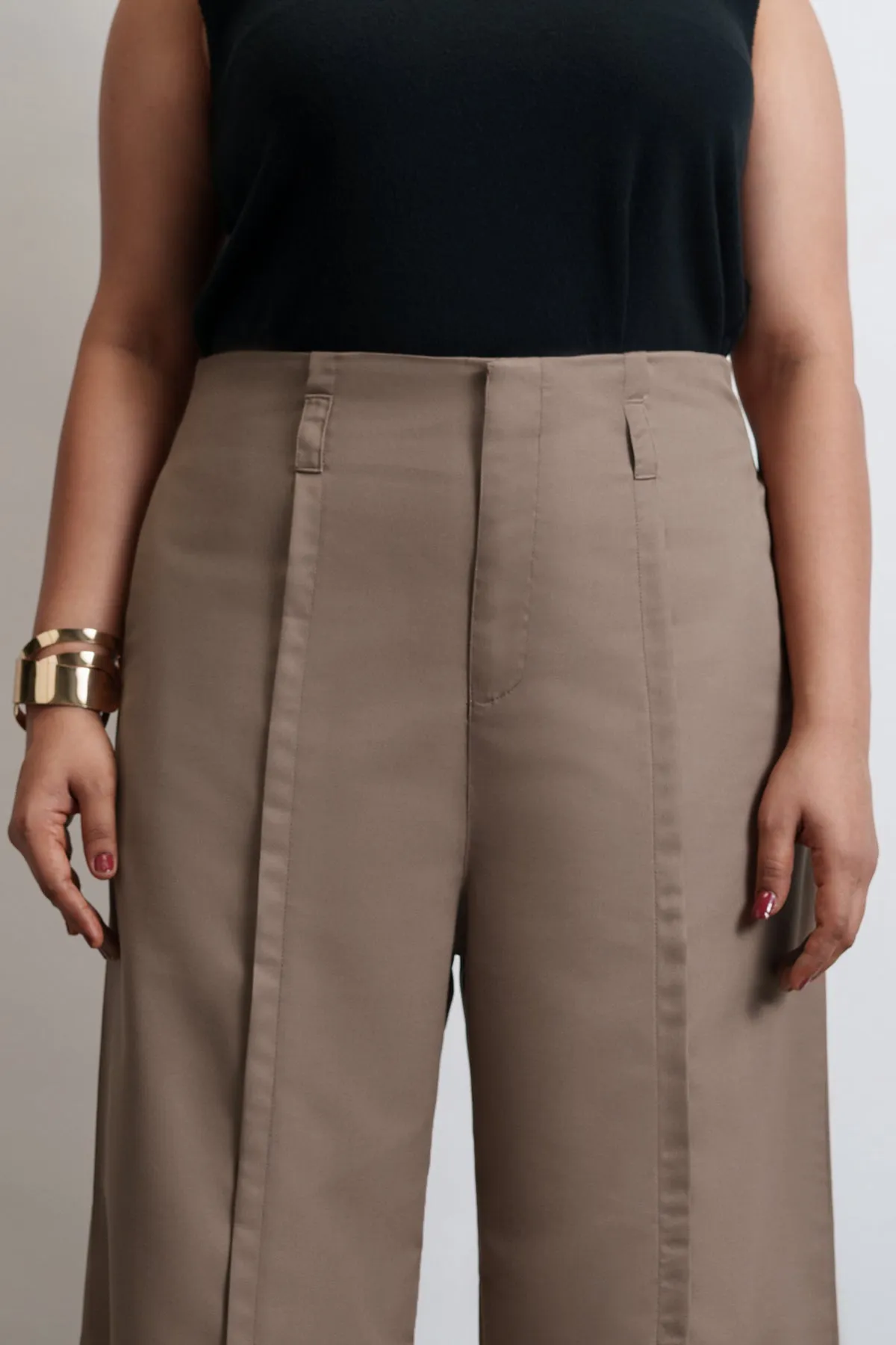 Cocoa Cloud Front Slit Curve Flared Korean Pants